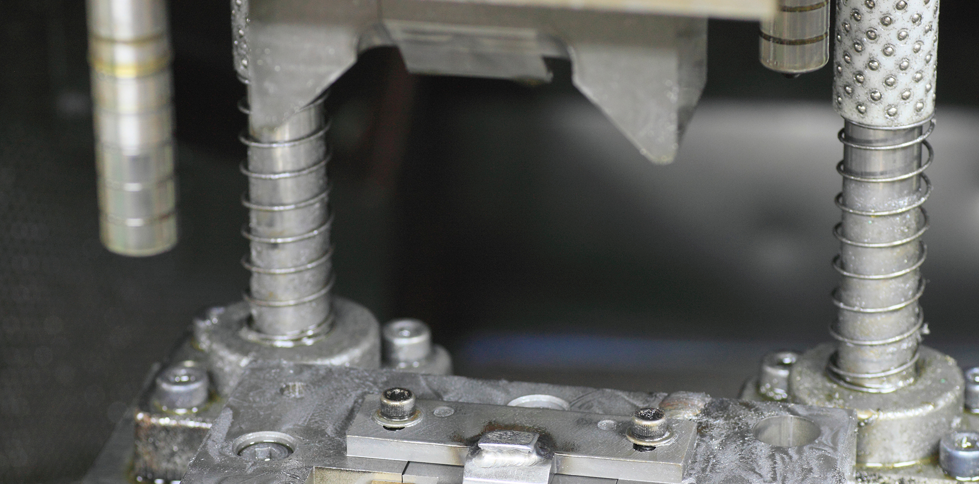 Creaxio-stazioni di ricarica per auto elettriche